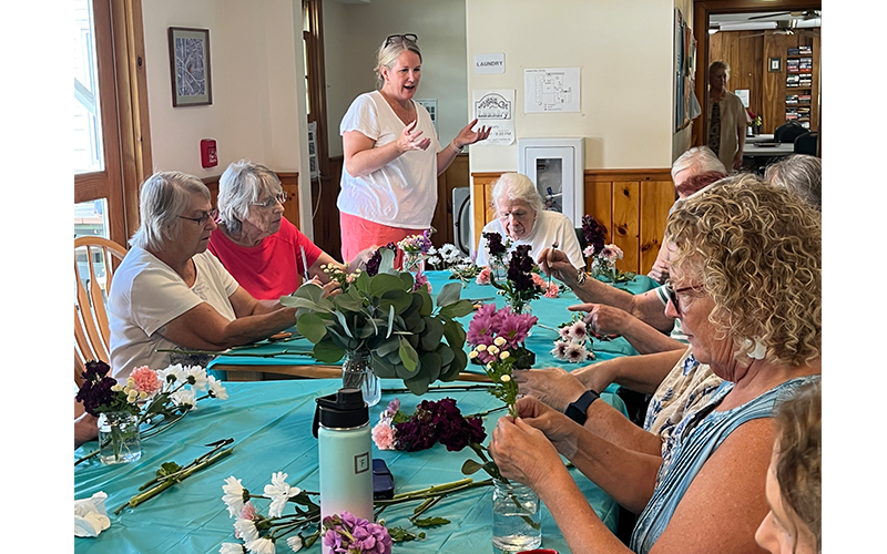 cKelly Aiken Flower Arranging