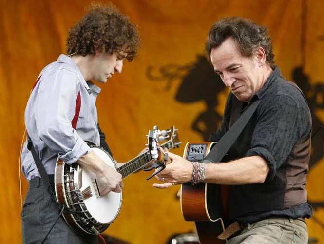 Greg Liszt going toe to toe with Bruce Springsteen