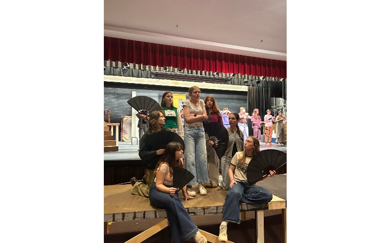 HU presents Hadestown3